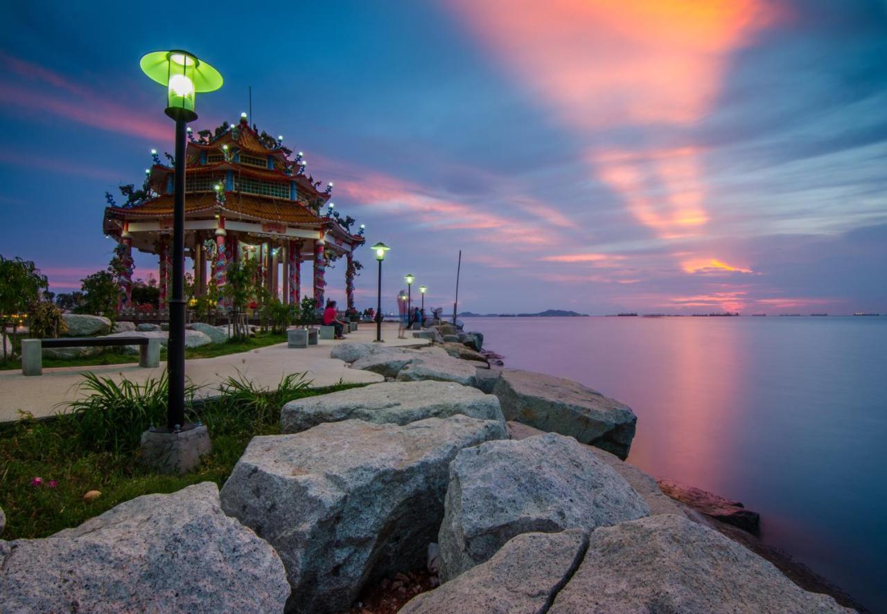 Holiday Inn & Suites Siracha Laemchabang By Ihg Сирача Экстерьер фото